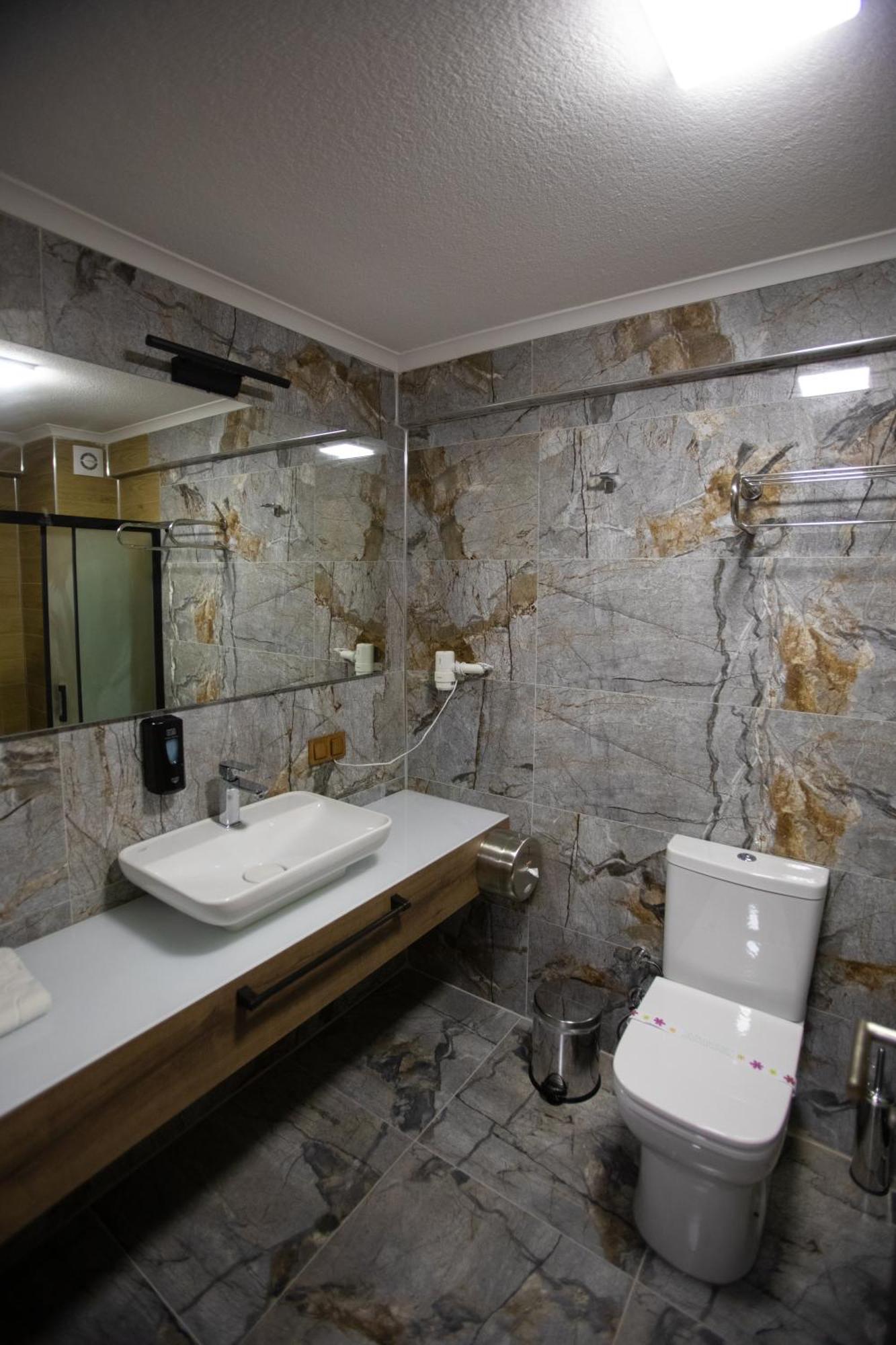E87 Highway Otel Burhaniye ภายนอก รูปภาพ