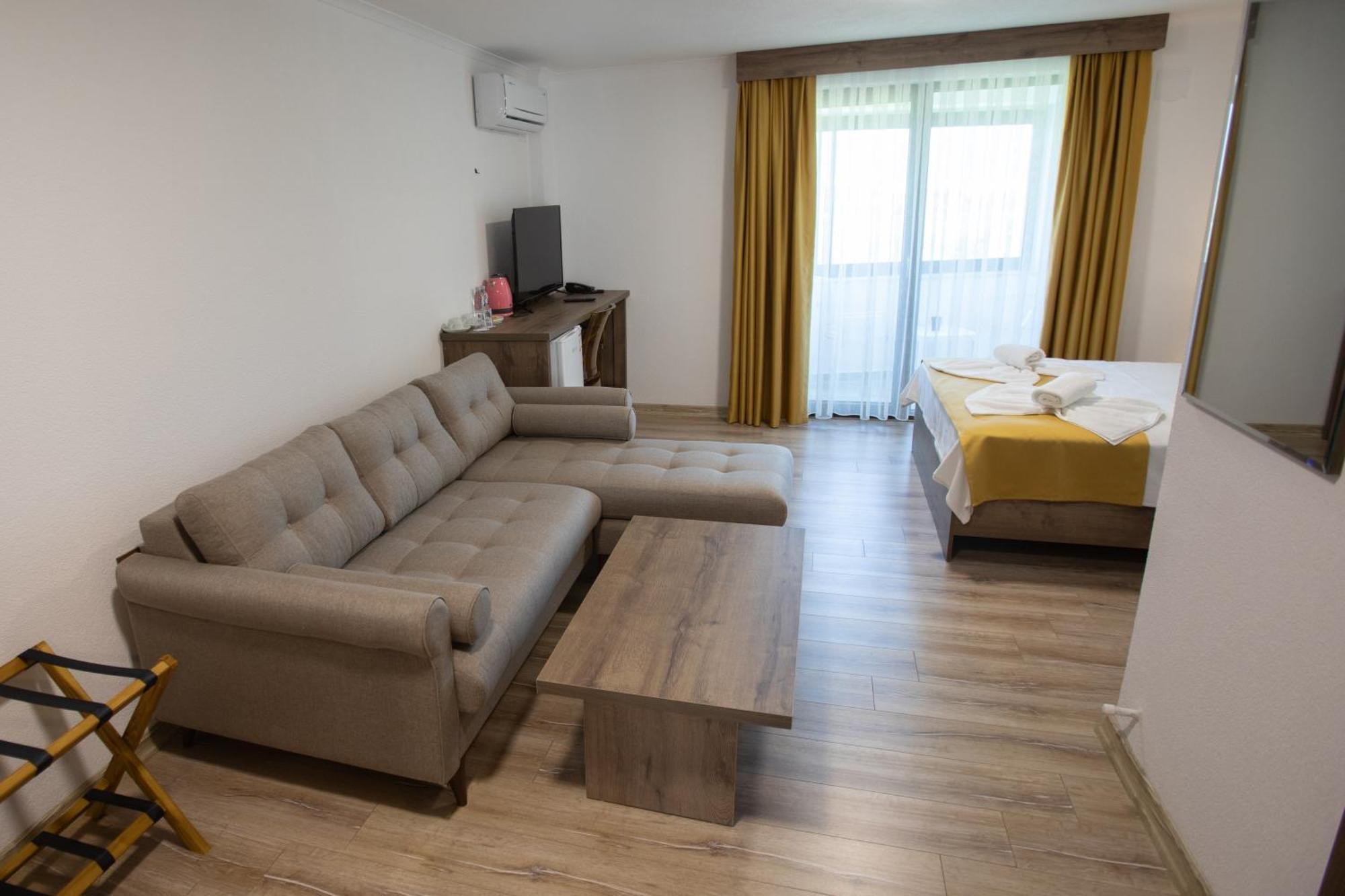 E87 Highway Otel Burhaniye ภายนอก รูปภาพ